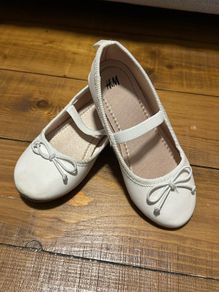 H&M white ballerina style shoes, size 27