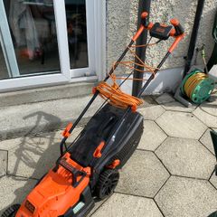 electric lawnmoer