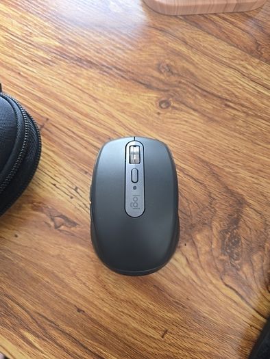 Logitech MX Anywhere 3S (Graphite) + Protective Travel Case + USB-C cable