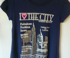 Girls Fab T-shirt Age Age 9-11 Years Navy With London Paris Tokyo Logo.  Super Condition