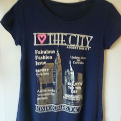 Girls Fab T-shirt Age Age 9-11 Years Navy With London Paris Tokyo Logo.  Super Condition