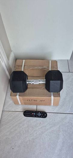brand new 2x17.5kilo hex dumbbells