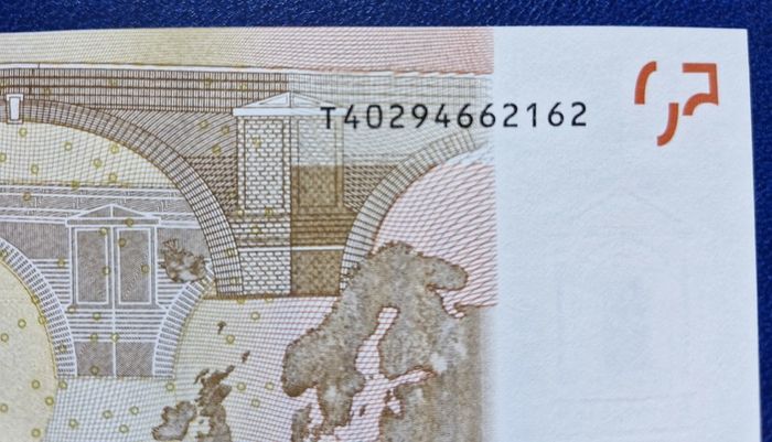 Ireland UNC 2002 T Series 50 Euro Duisenberg Banknote
