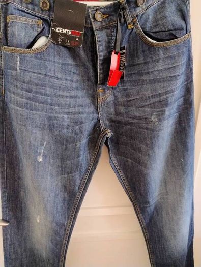 Centrered cotton jeans 34 waist and 34 leg distressed look in excellent condition and new with tags FREE STANDARD POSTAGE INCLUDED