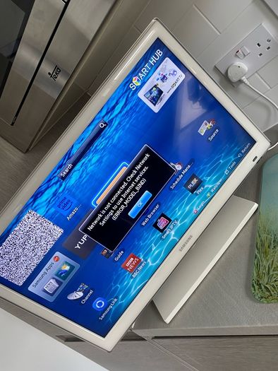 White Smart TV Samsung