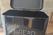 Bread bin