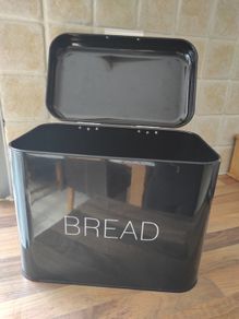Bread bin