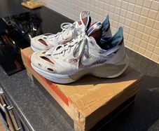 Nike Running Trainers - UK 7 / EU 41 - Excellent Condition