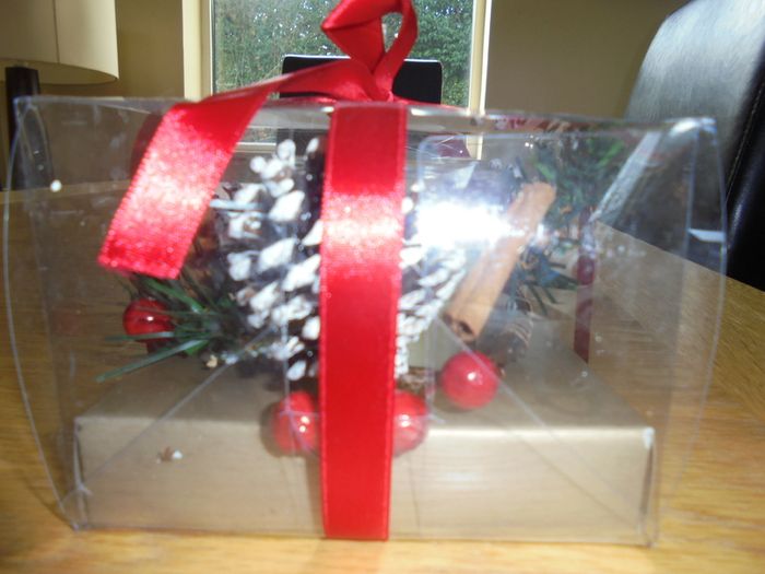 Decorated Christmas Candle in Presentation Box for Sale