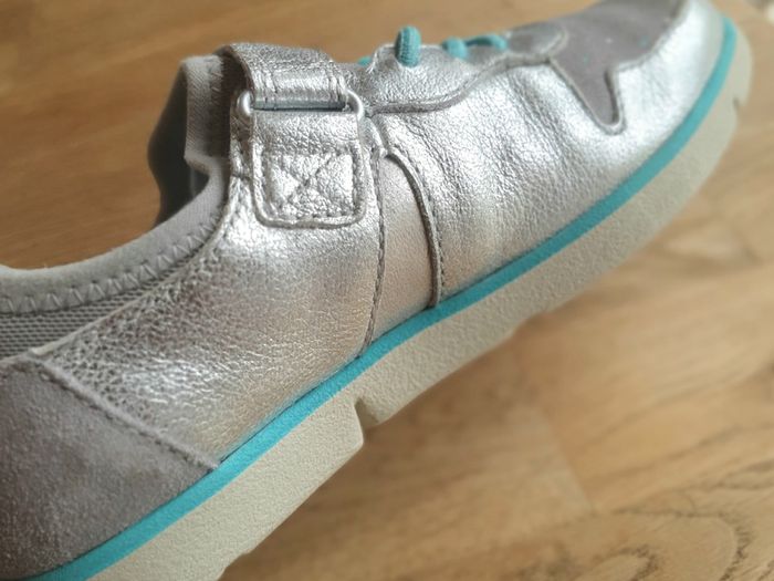 Clarks Fabulous Girls Clarks Silver Trainers Size 11.5 F