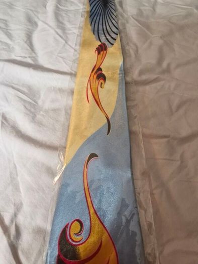 Novelty tie