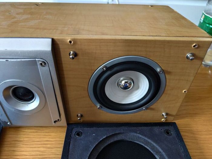 M-audio center speaker