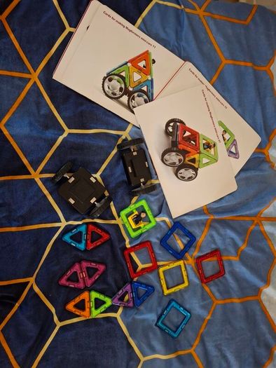 magformers car set