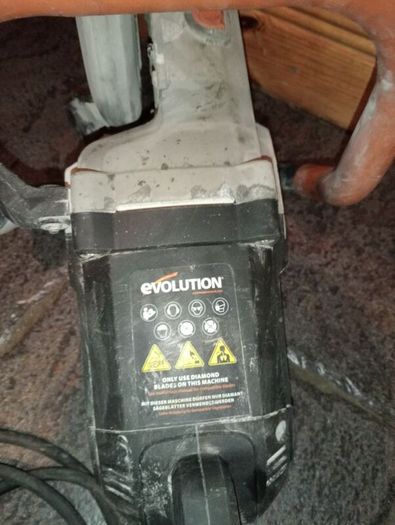 Evolution R300 DCT 2400w Electric consaw with 12" diamond cut blade