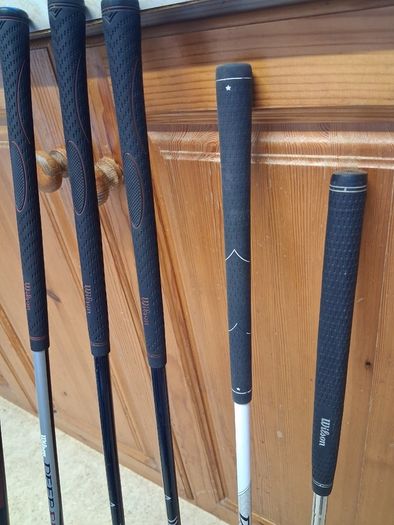 Golf clubs.Set Of Wilson Right Handed Golf Clubs For A 12 To 14 Year Old. Collect In Dublin Or Receive Via Post.