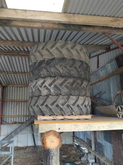 Tyres off ford 7610's