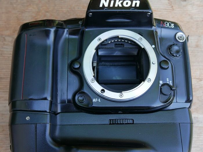 Nikon  N90s 35mm Film Camera Body  Tested