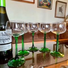 Classic Emerald Green Long Stem Wine Glasses made in France