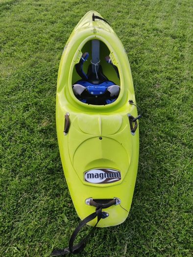 2 kayaks for sale