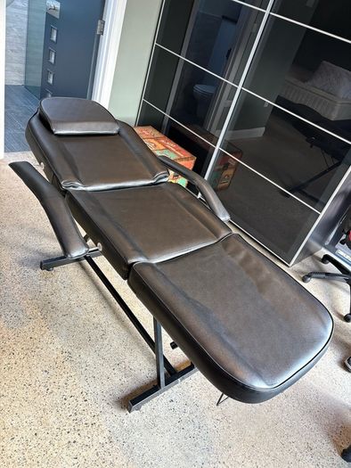 3-section salon facial bed and massage tattoo chair