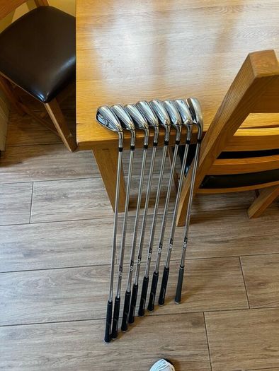 Taylor Made M6 Irons (4-SW) Stiff Shaft RH