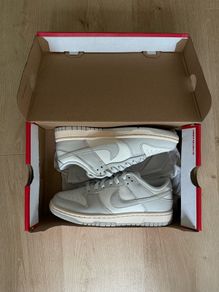 Nike dunk light bone