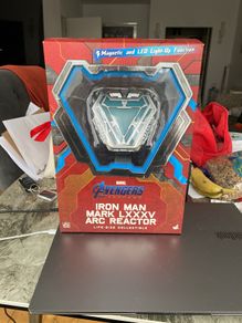 Marvel Avengers Endgame Iron Man Mark LXXXV Arc Reactor