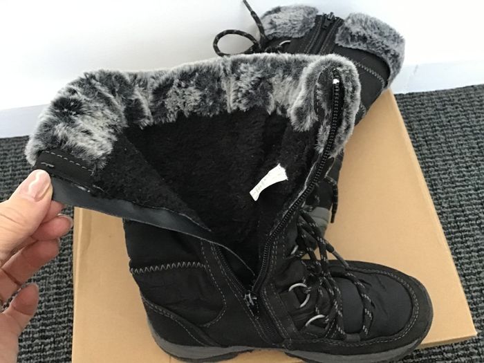Girls winter boots, size1 (33)