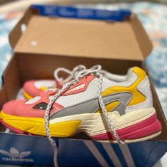 Adidas Falcon UK 7