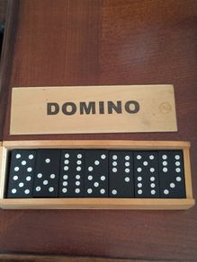 Domino set.