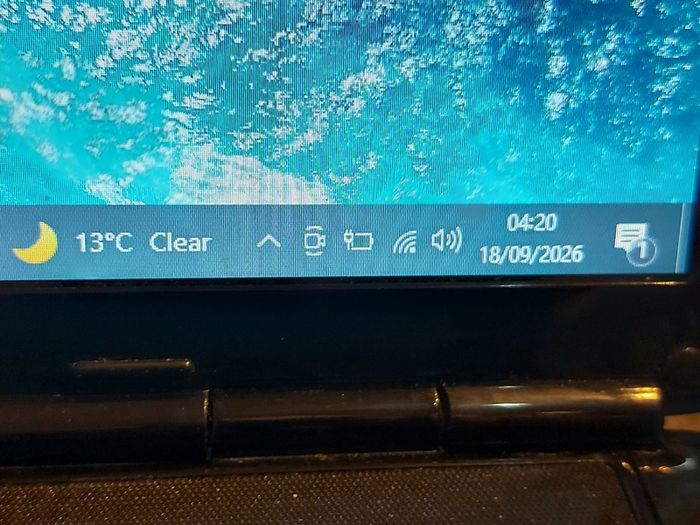 Dell Inspiron 1545, Model PP41L, Intel Pentium Dual-Core CPU T4300, 2.1GHZ, 4GB Ram, 238GB SSD, Windows 10, Microsoft Edge, chrome and VLC