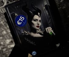 Maleficent ! Mistress of Evil ! DVD ! with Slipcase ! 2019 ! Angelina Jolie ! Disney !
