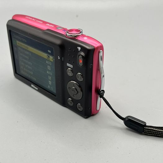 Nikon Coolpix S3300 16.0MP Compact Digital Camera Pink Tested Full Kit