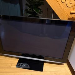 Must sell Panasonic Viera TH-46PZ800A 46-inch Plasma TV