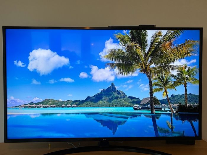 LG 55 4K UHD Smart TV  55UM7450PLA  Excellent Condition
