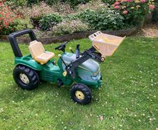 John Deere kids tractor