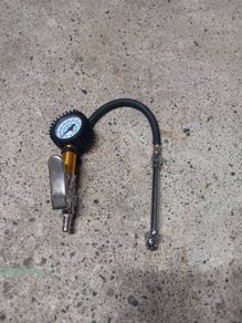 Tyre  inflator