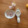 Medela manual pump Image 2
