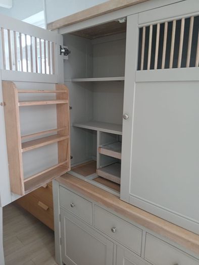 Kitchen Pantry