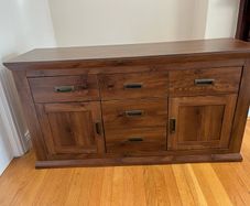 Sideboard / cabinet