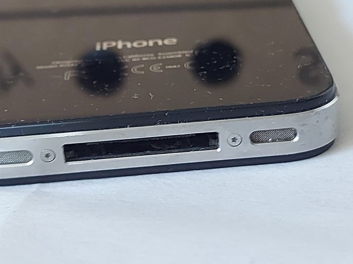 Apple Iphone 4, 8GB, Vodafone Network, in excellent condition and working Great