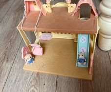 Sylvanian Playschool and Fun Bus