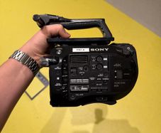 Sony Fs7 Kit - Body + Xlr Handle + Lcd Evf