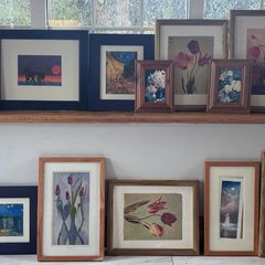 14 pictures with frames