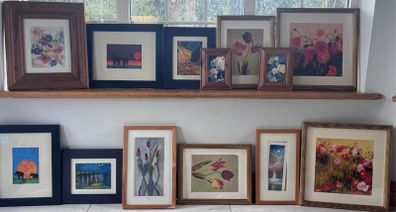 14 pictures with frames