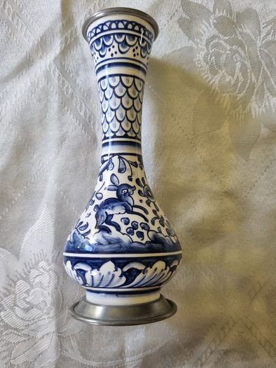 Vintage C.I.A. Coimbra Portugal vase