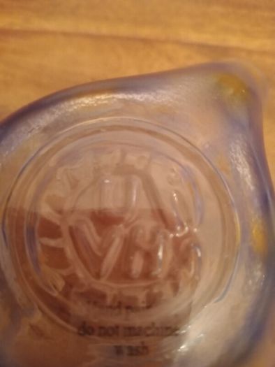Vintage Swedish Kosta Boda 1980s Studio Glass Bowl. Ulrica Hydman Vallien.