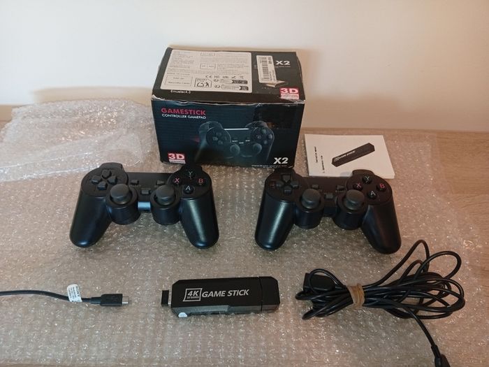 Gamestick X2 Controller - retro gaming 3D Games - 4k Gamepad 2.4G Wireless 64GB (Unused) hundreds of games psp n64 etc