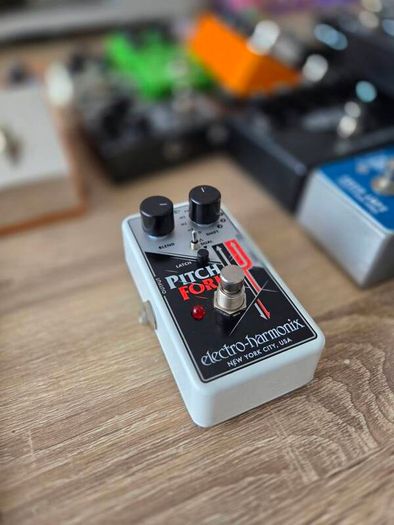 EHX Pitchfork