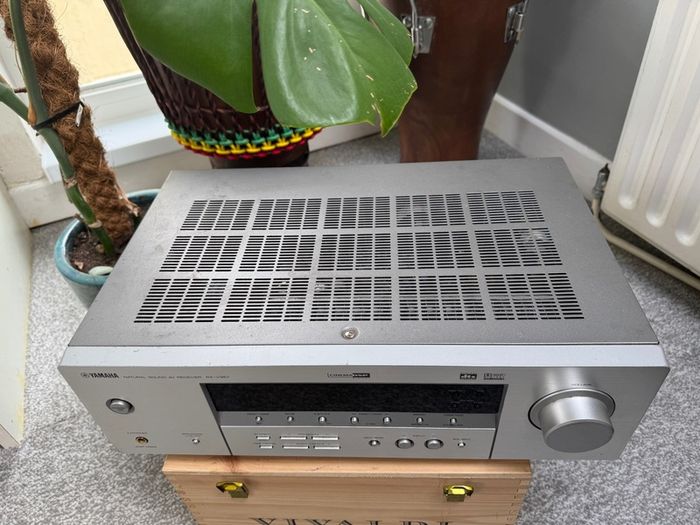 Yamaha RX-V357 AV Receiver amplifier